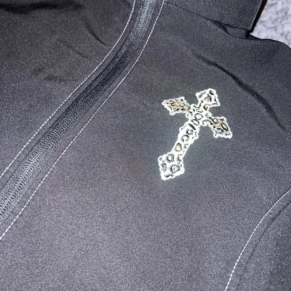 Girls Black Vest with Leopard Cross Design - Picture 2 of 6